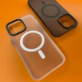 Чехол iPhone 15 KEEPHONE Magviar (белый)